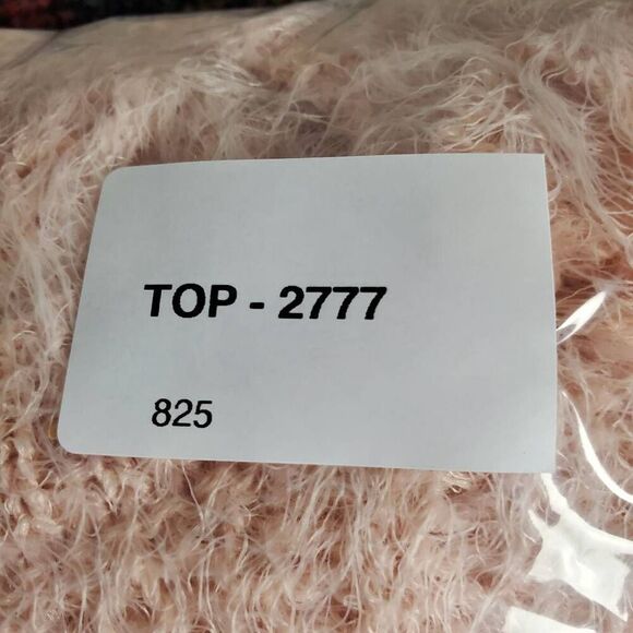 Madison Lilly Women’s Fuzzy Pink Eyelash Sweater, M - Picture 5 of 5